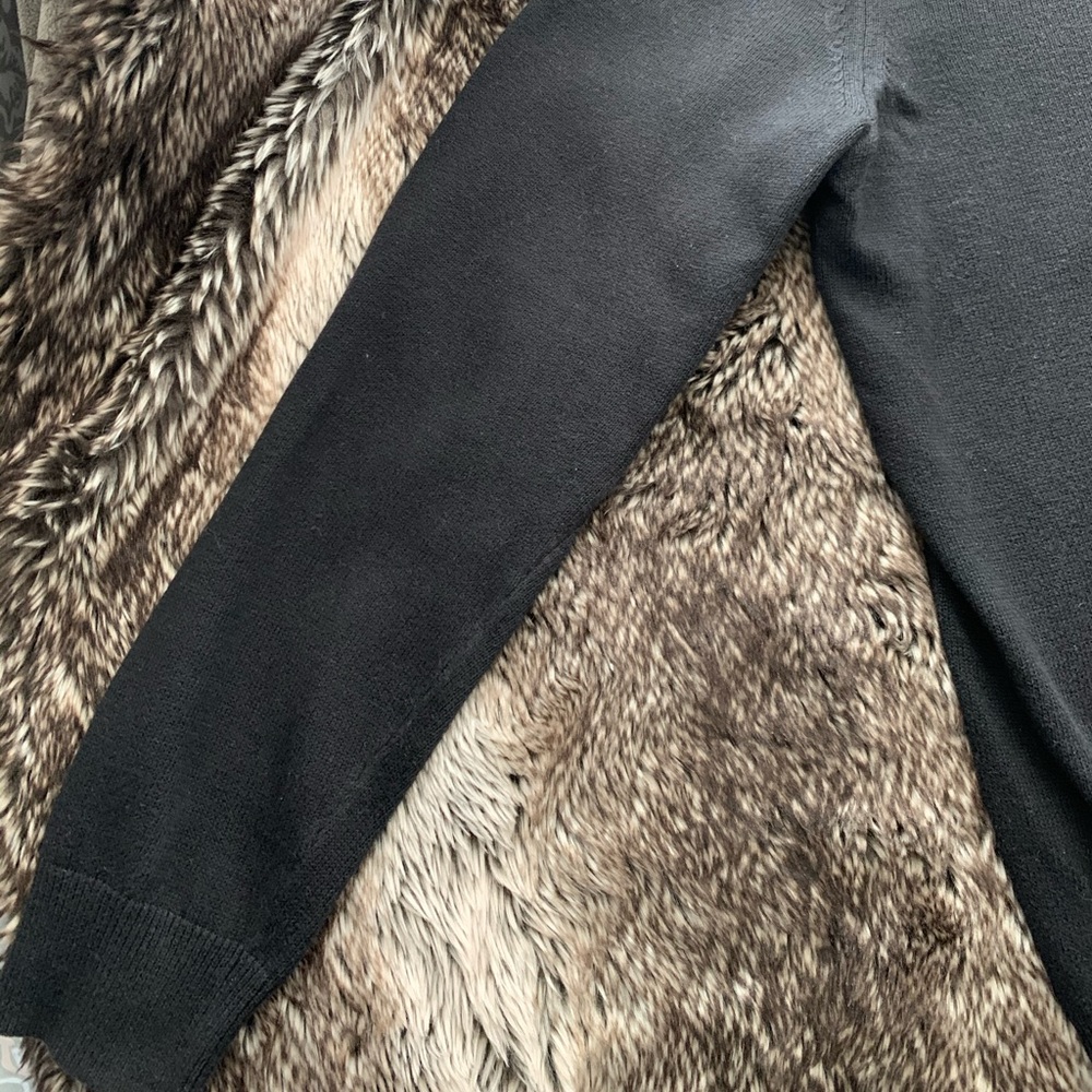 Express V-Neck Sweater - Picture 4 of 7